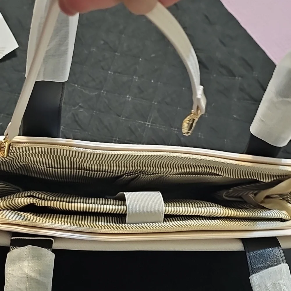 Nwt Elegant Black and Tan Handbag Set - Picture 5 of 7